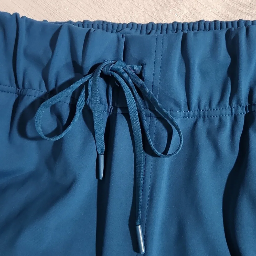 LIVI 22/24 BLUE CAPRI BY LANE BRYAN.
